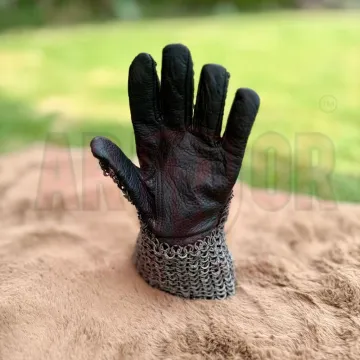 \\N
